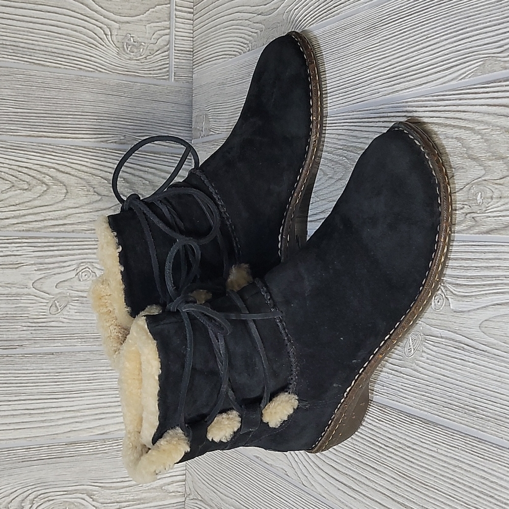 Ugg Women's Caspia Lace Black Suede Boots